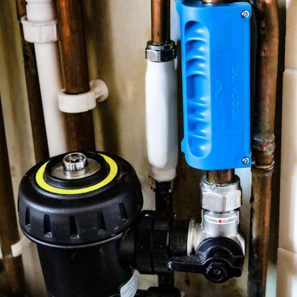 Water Descalers vs Traditional Water Softeners Which is